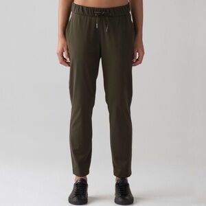 Lululemon | On The Fly Pant Dark Olive Size 4
